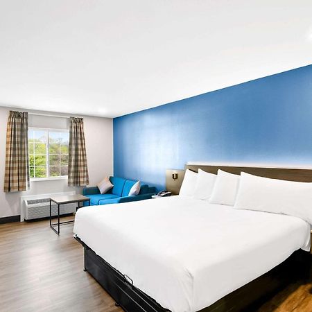 Econo Lodge Bethel - Danbury Exteriör bild