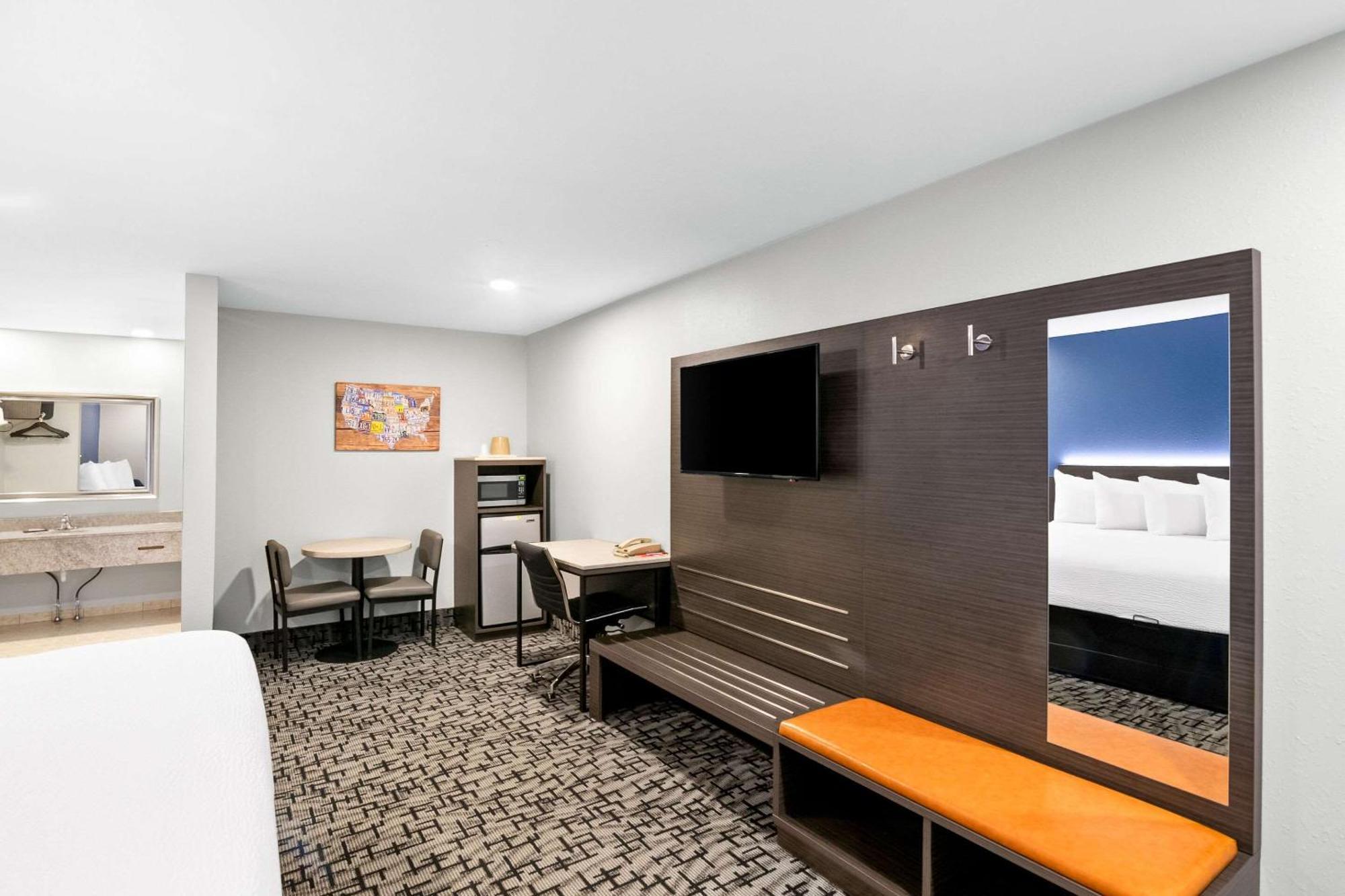 Econo Lodge Bethel - Danbury Exteriör bild